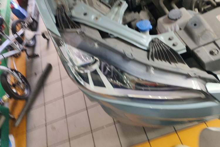 Used NETA V 2022 Standard Range Industry Custom Edition Right Front Headlight