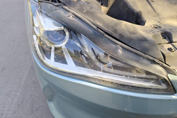 Used NETA V 2022 Chao 400 Lite Right Front Headlight