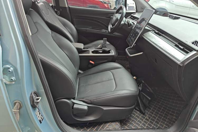 Used NETA V 2022 Chao 400 Lite Right Front Seat