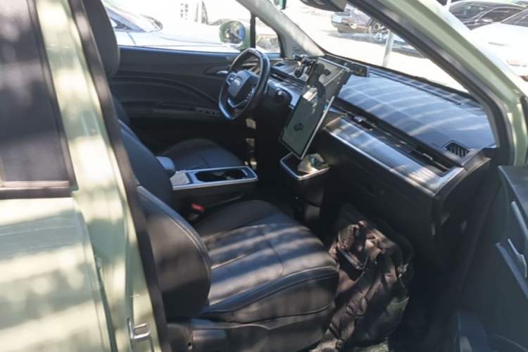 Used NETA V 2022 Chao 400 Lite Right Front Seat