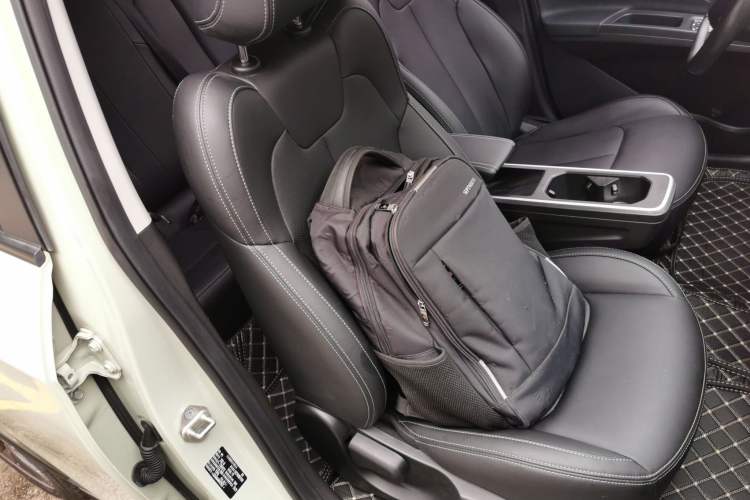 Used NETA V 2022 Chao 400 Lite Right Front Seat