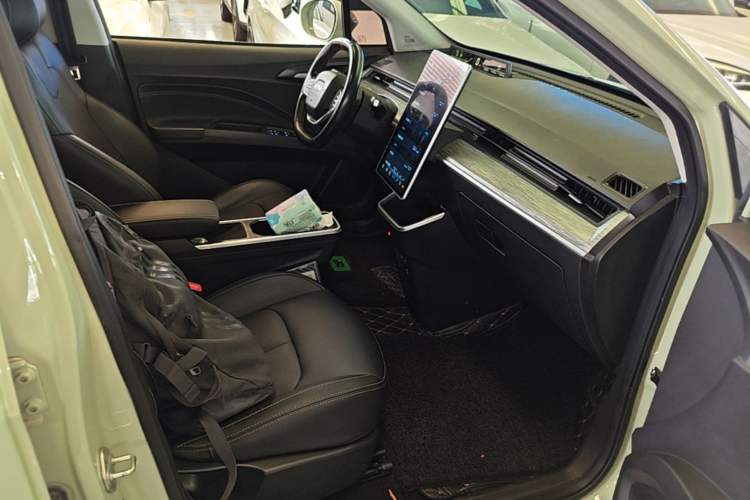 Used NETA V 2022 Chao 400 Lite Right Front Seat