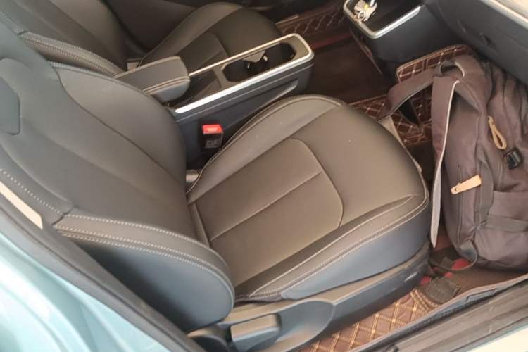 Used NETA V 2022 Chao 400 Lite Right Front Seat