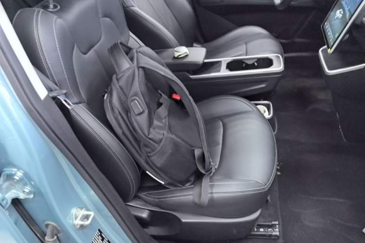 Used NETA V 2022 Chao 400 Lite Right Front Seat