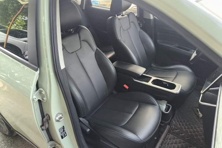 Used NETA V 2022 Chao 400 Lite Right Front Seat