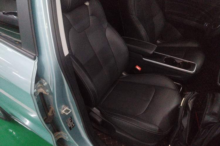 Used NETA V 2022 Chao 400 Lite Right Front Seat