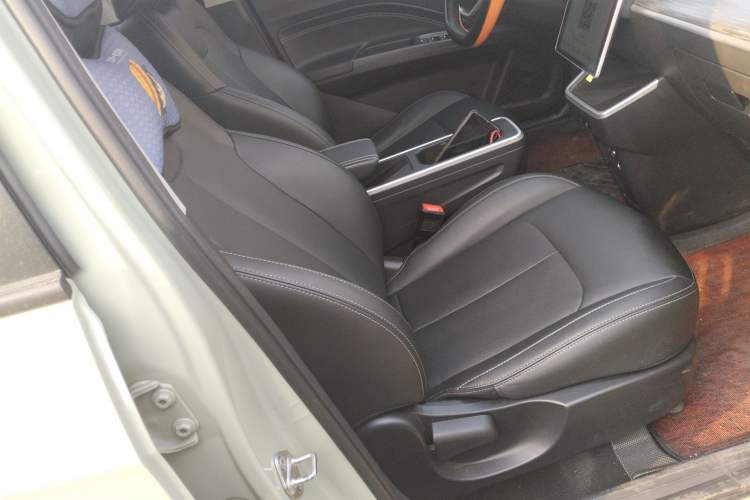 Used NETA V 2022 Chao 400 Lite Right Front Seat