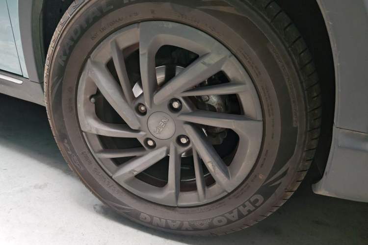Used NETA V 2022 Chao 300 Lite Ternary Lithium Right Front Wheel Hub