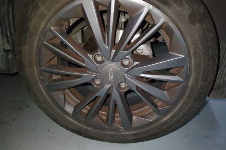 Used NETA V 2022 Chao 400 Lite Right Front Wheel Hub