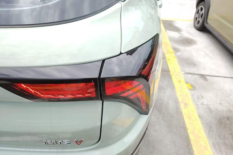 Used NETA V 2022 Chao 300 Lite Ternary Lithium Right Rear Taillight