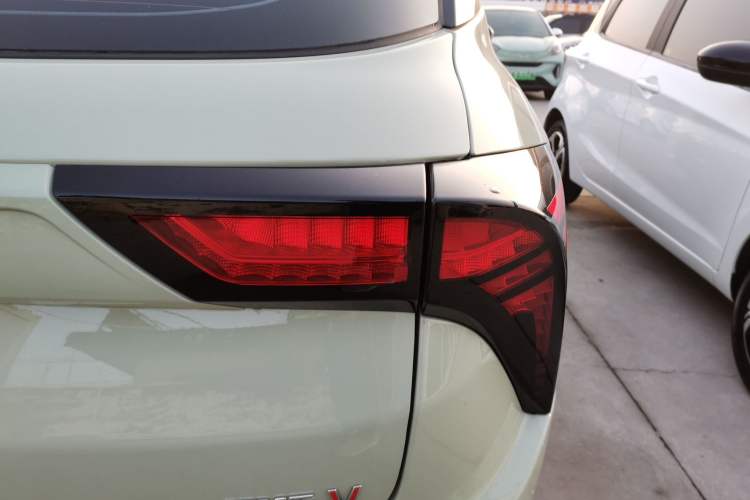 Used NETA V 2022 Chao 300 Lite Lithium Iron Phosphate Right Rear Taillight