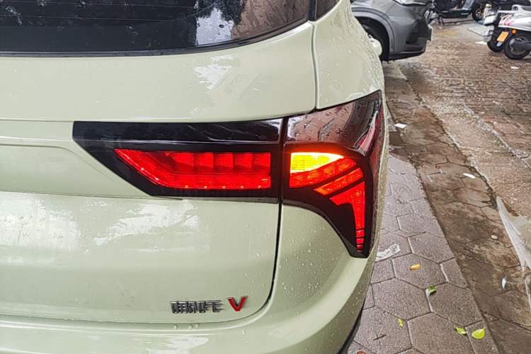 Used NETA V 2022 Chao 400 Lite Right Rear Taillight