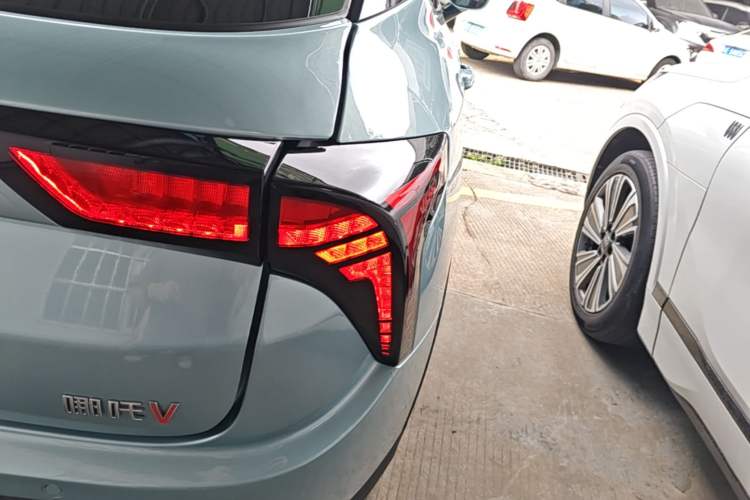 Used NETA V 2022 Standard Range Industry Custom Edition Right Rear Taillight