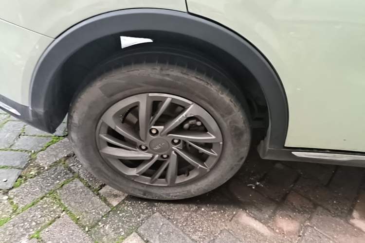 Used NETA V 2022 Chao 300 Lite Ternary Lithium Right Rear Wheel Hub