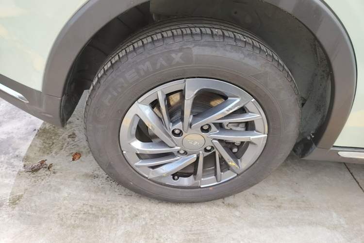 Used NETA V 2022 Chao 300 Lite Ternary Lithium Right Rear Wheel Hub