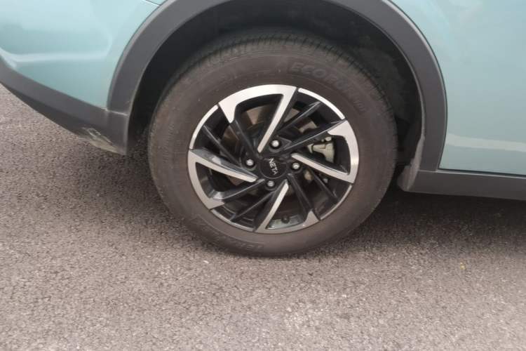 Used NETA V 2022 Long-Range Industry Custom Edition Right Rear Wheel Hub