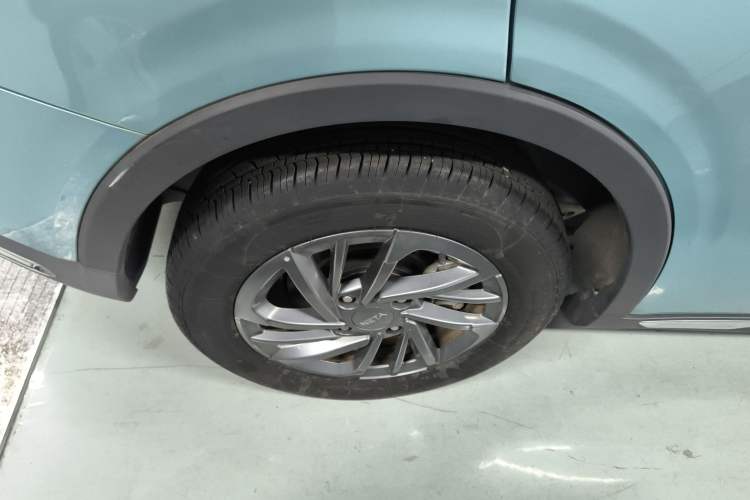 Used NETA V 2022 Chao 300 Lite Lithium Iron Phosphate Right Rear Wheel Hub