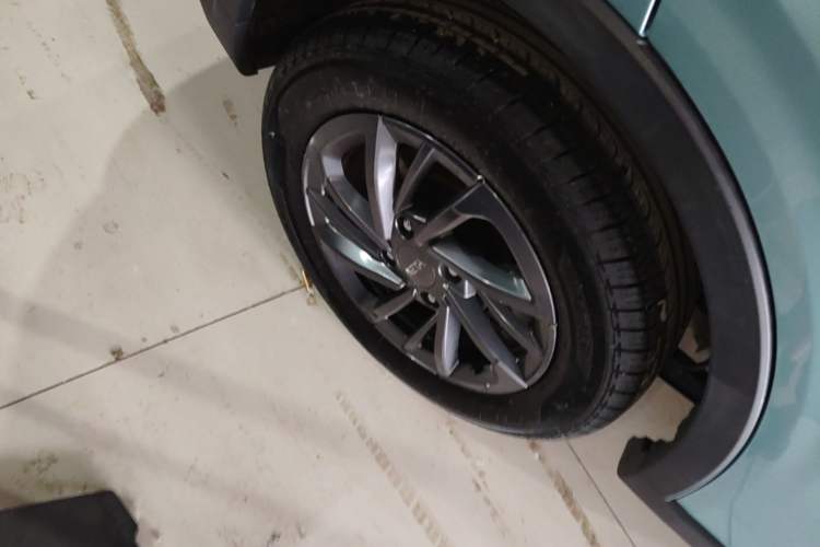 Used NETA V 2022 Chao 300 Lite Ternary Lithium Right Rear Wheel Hub