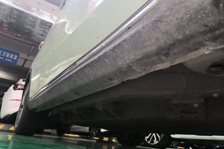 Used NETA V 2022 Chao 400 Lite Right Side Sill
