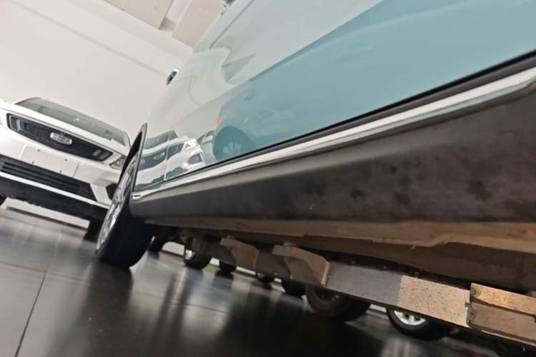 Used NETA V 2022 Chao 400 Lite Right Side Sill