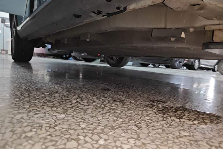 Used NETA V 2022 Chao 300 Lite Lithium Iron Phosphate Right Side Sill