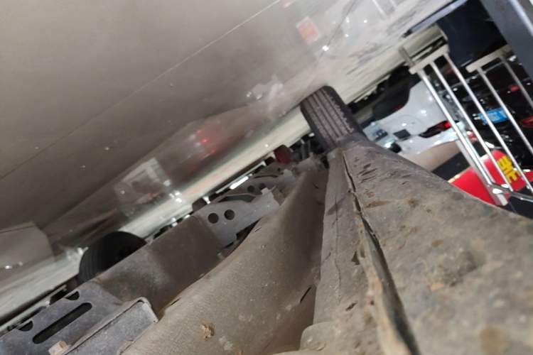 Used NETA V 2022 Chao 300 Lite Ternary Lithium Right Side Sill