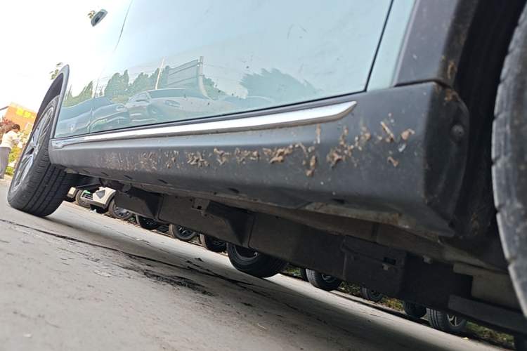 Used NETA V 2022 Chao 400 Right Side Sill