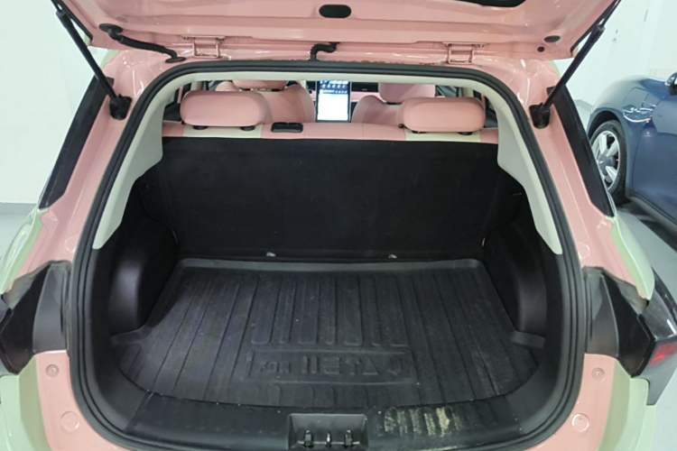 Used NETA V 2022 Chao 400 Lite Pink Custom Edition Trunk