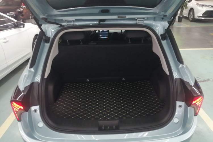 Used NETA V 2022 Chao 400 Lite Trunk