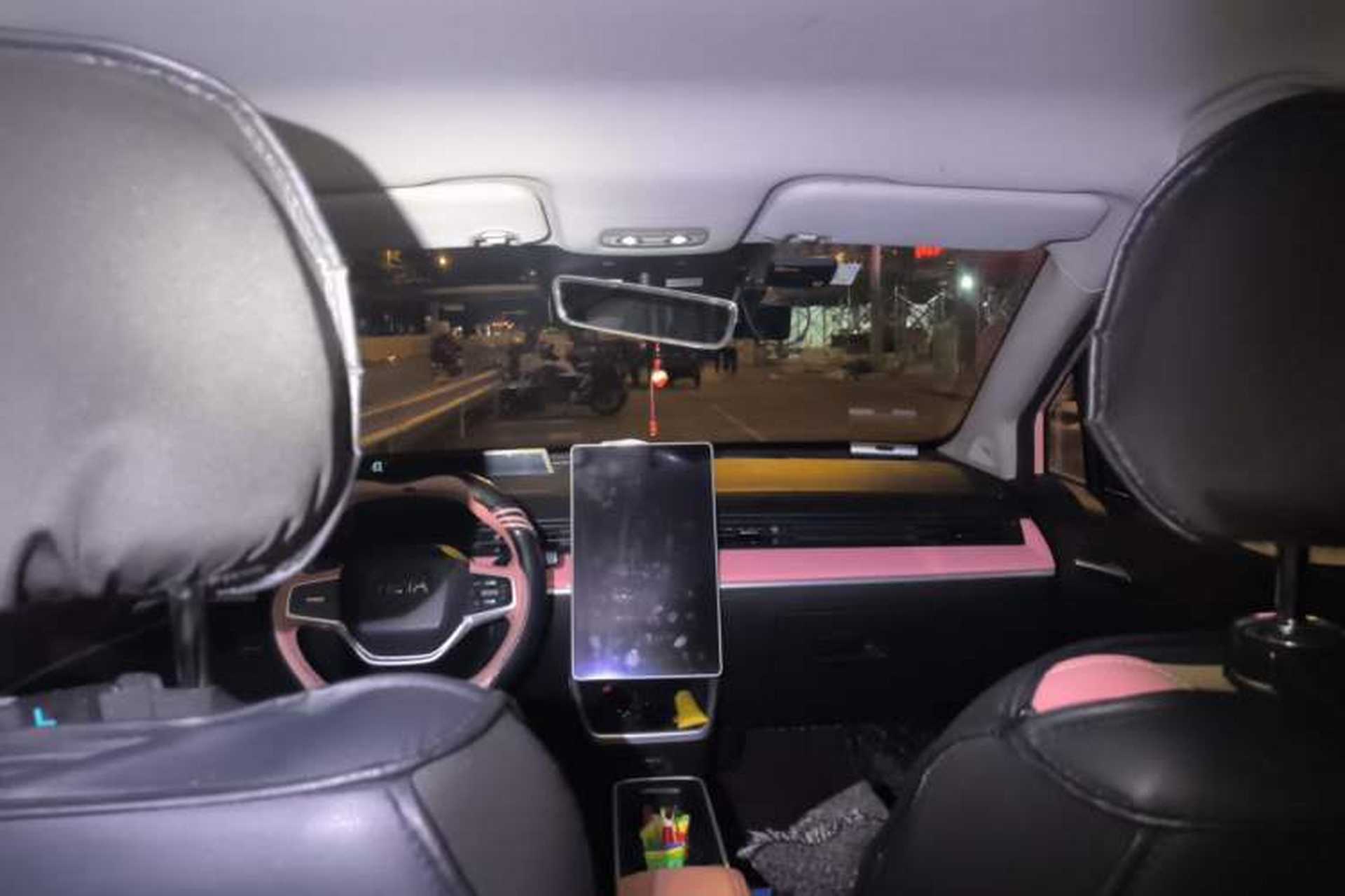Used NETA V 2022 Chao 400 Lite Pink Custom Edition Headliner