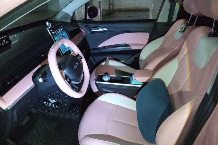 Used NETA V 2022 Chao 400 Lite Pink Custom Edition Left Front Seat