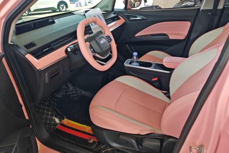 Used NETA V 2022 Chao 400 Lite Pink Custom Edition Left Front Seat