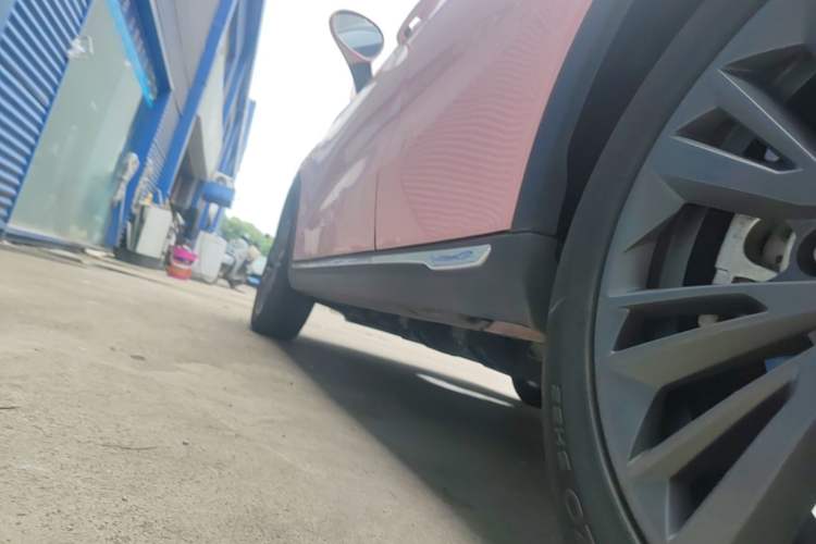 Used NETA V 2022 Chao 400 Lite Pink Custom Edition Left Side Sill