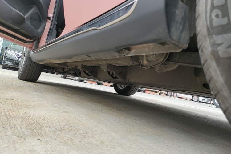 Used NETA V 2022 Chao 400 Lite Pink Custom Edition Left Side Sill