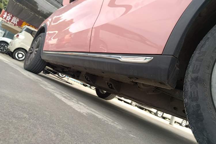 Used NETA V 2022 Chao 400 Lite Pink Custom Edition Left Side Sill