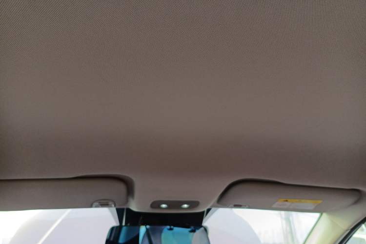 Used NETA V 2022 Chao 400 Lite Pink Custom Edition Headliner