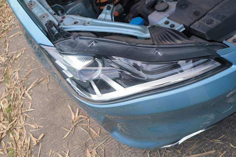 Used NETA V 2022 Chao 300 Lite Ternary Lithium Right Front Headlight