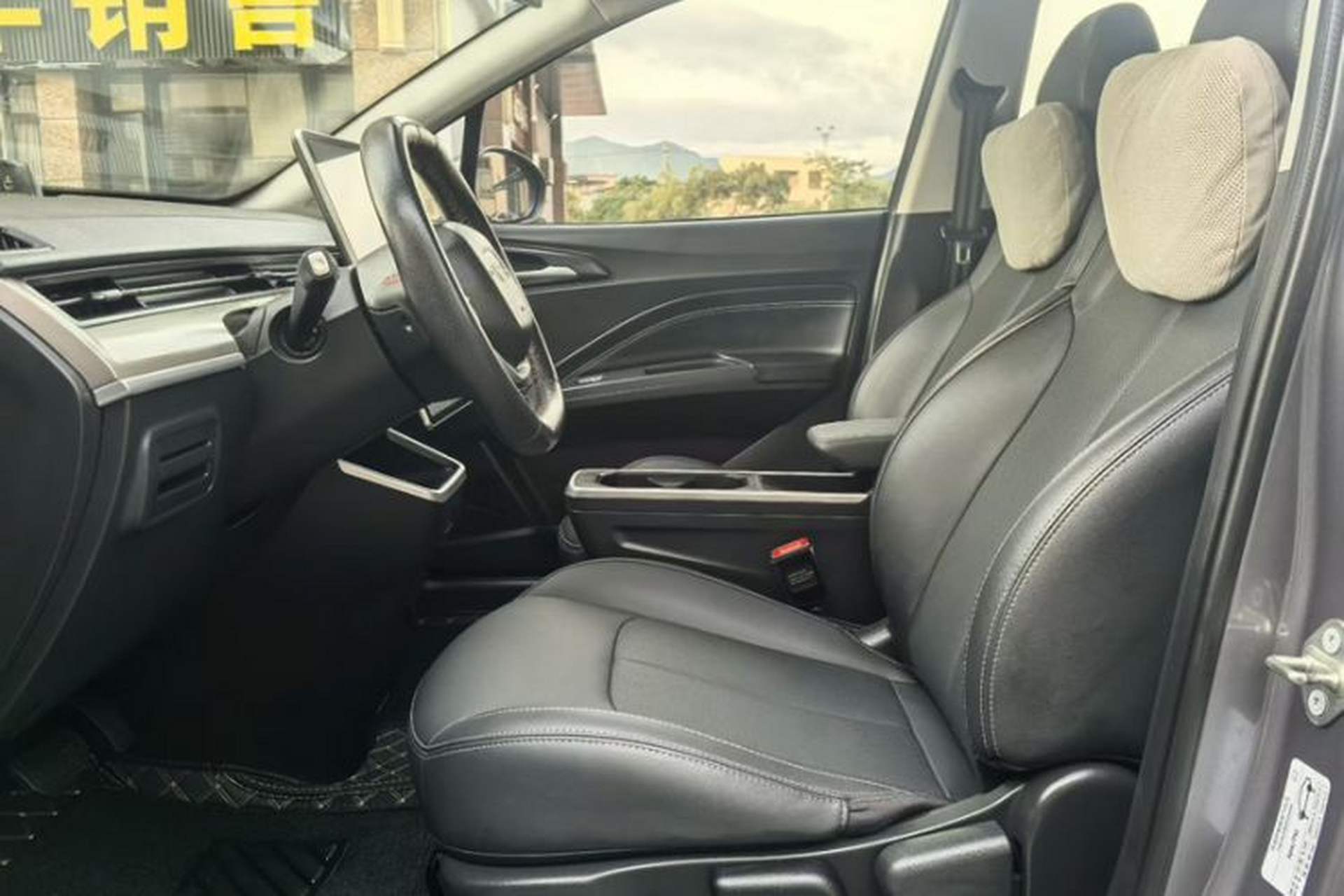 Used NETA V 2022 Pro Long-Range Smart Edition Interior 3