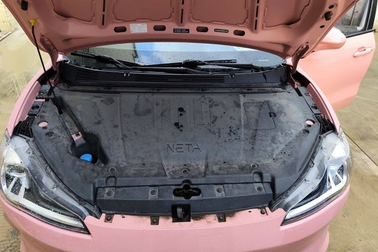 Used NETA V 2022 Chao 400 Lite Pink Custom Edition Engine Bay