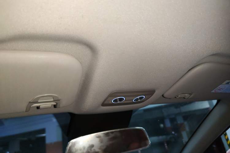 Used NETA V 2022 Chao 400 Lite Pink Custom Edition Headliner