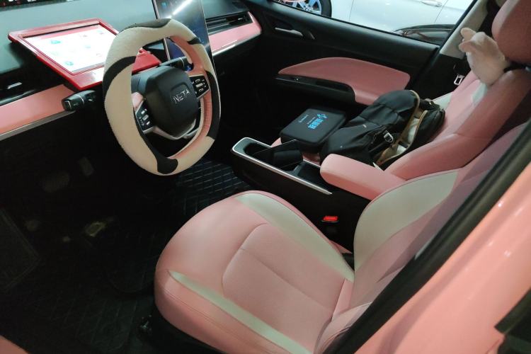 Used NETA V 2022 Chao 400 Lite Pink Custom Edition Left Front Seat