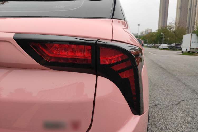 Used NETA V 2022 Chao 400 Lite Pink Custom Edition Right Rear Taillight