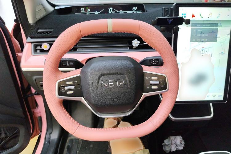 Used NETA V 2022 Chao 400 Lite Pink Custom Edition Steering Wheel