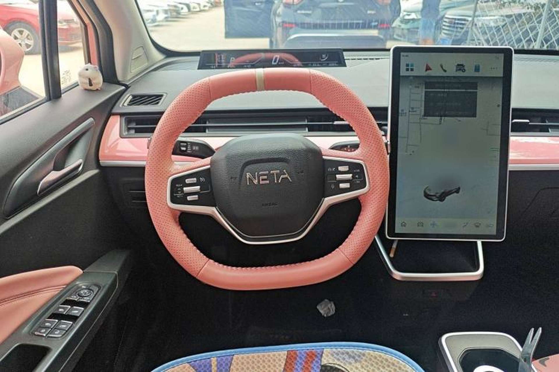 Used NETA V 2022 Chao 400 Lite Pink Custom Edition Steering Wheel