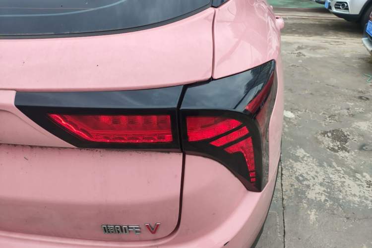 Used NETA V 2022 Chao 400 Lite Pink Custom Edition Right Rear Taillight