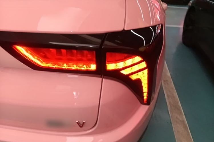 Used NETA V 2022 Chao 400 Lite Pink Custom Edition Right Rear Taillight