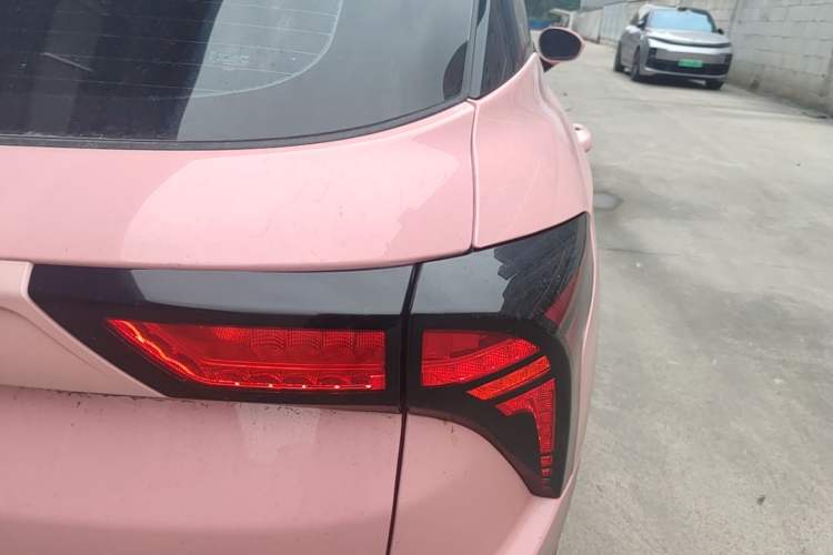 Used NETA V 2022 Chao 400 Lite Pink Custom Edition Right Rear Taillight