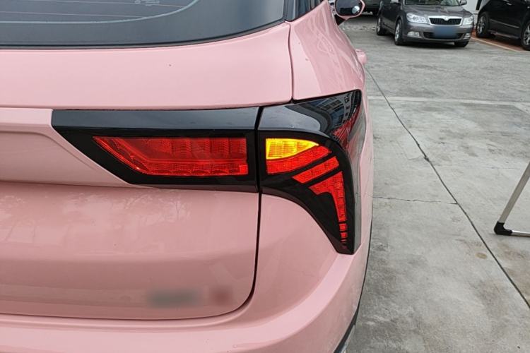 Used NETA V 2022 Chao 400 Lite Pink Custom Edition Right Rear Taillight