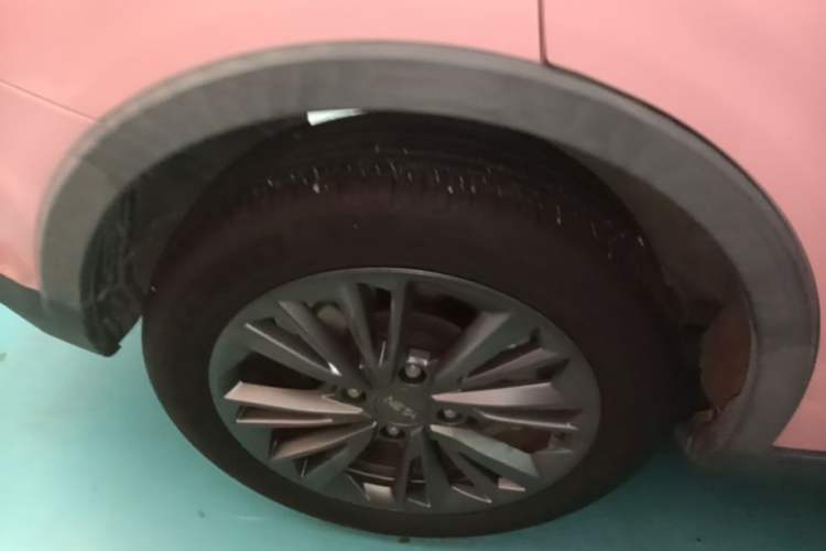 Used NETA V 2022 Chao 400 Lite Pink Custom Edition Right Rear Wheel Hub