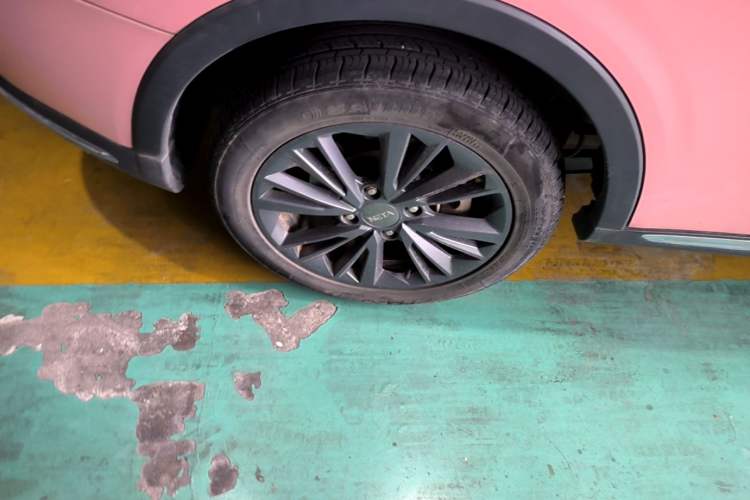 Used NETA V 2022 Chao 400 Lite Pink Custom Edition Right Rear Wheel Hub
